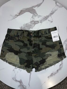 Free People Camouflage Distressed Denim Cutoff Shorts - Olive/Black